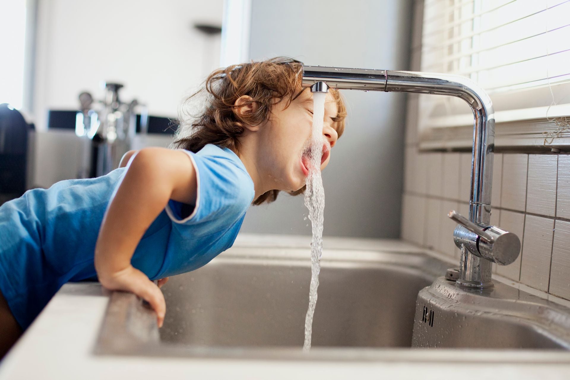 Peut-on Boire l'Eau du Robinet I Conseil & Bonnes Pratiques !